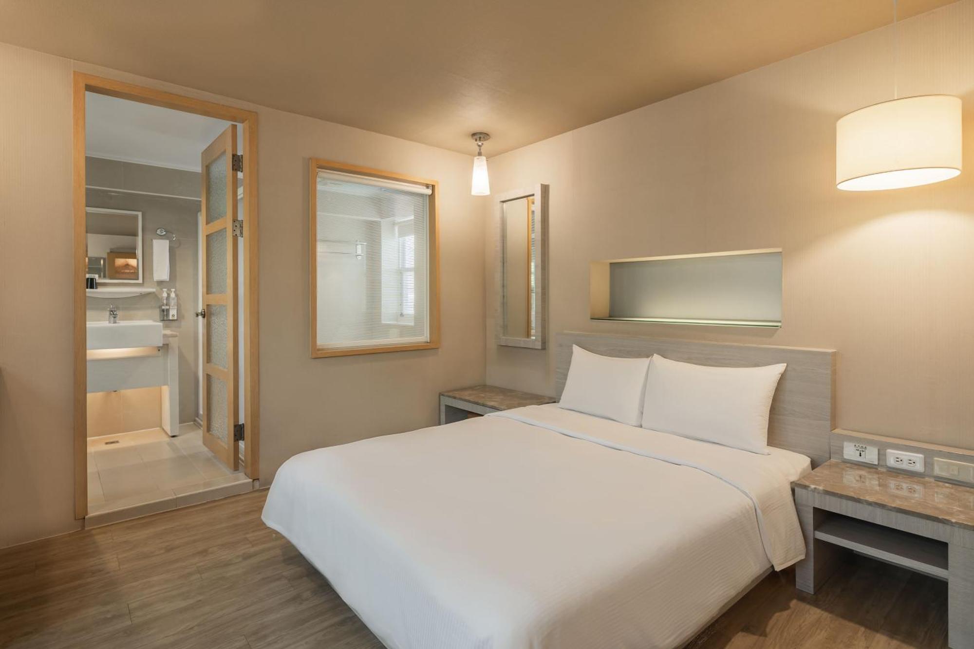 Kindness Hotel - Hanshen Kaohsiung Zimmer foto