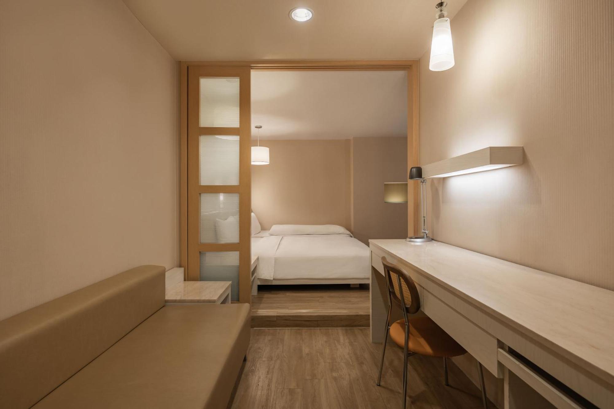 Kindness Hotel - Hanshen Kaohsiung Zimmer foto