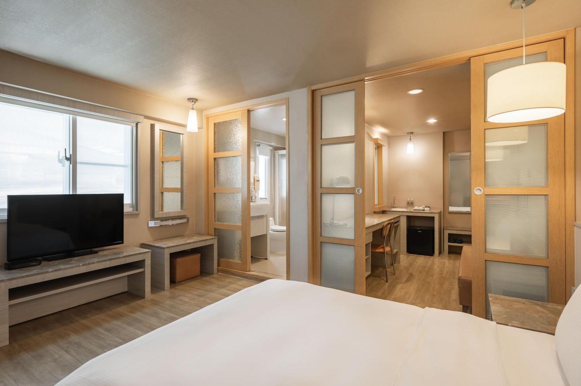 Kindness Hotel - Hanshen Kaohsiung Zimmer foto