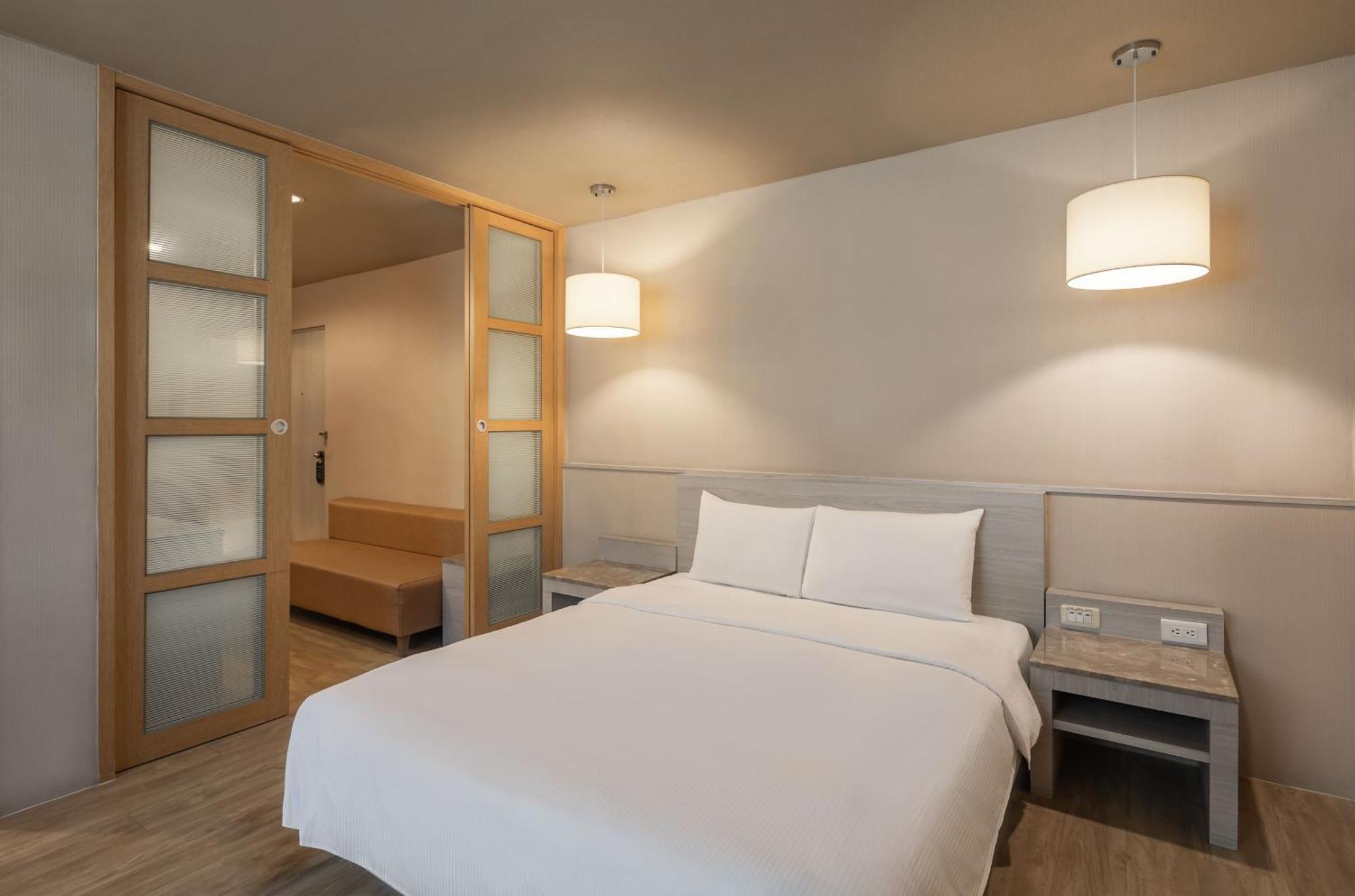 Kindness Hotel - Hanshen Kaohsiung Zimmer foto