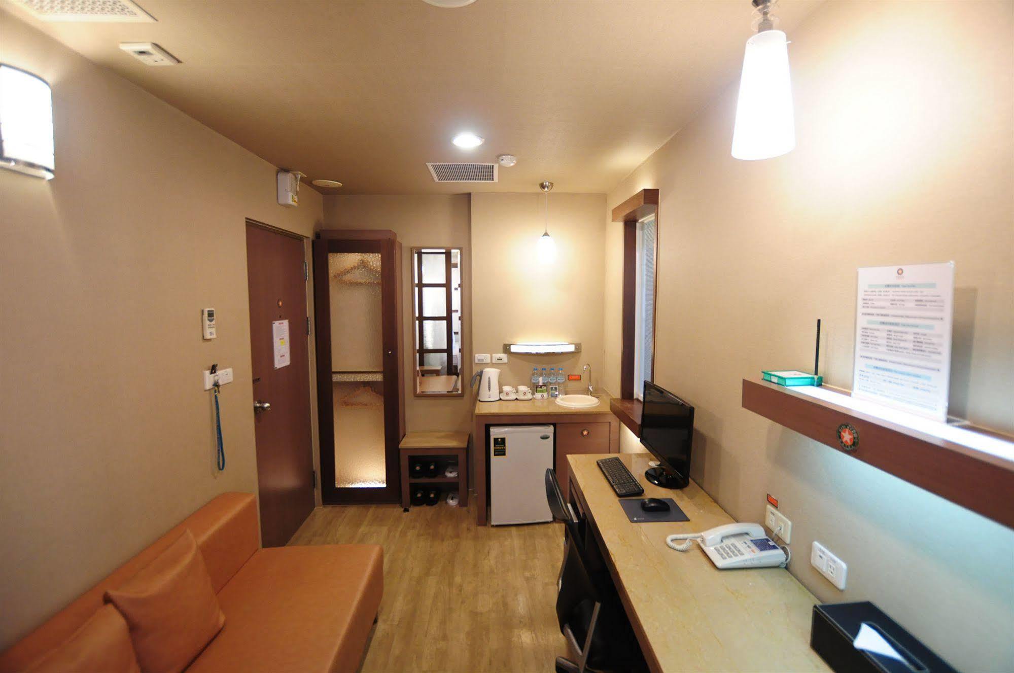 Kindness Hotel - Hanshen Kaohsiung Exterior foto